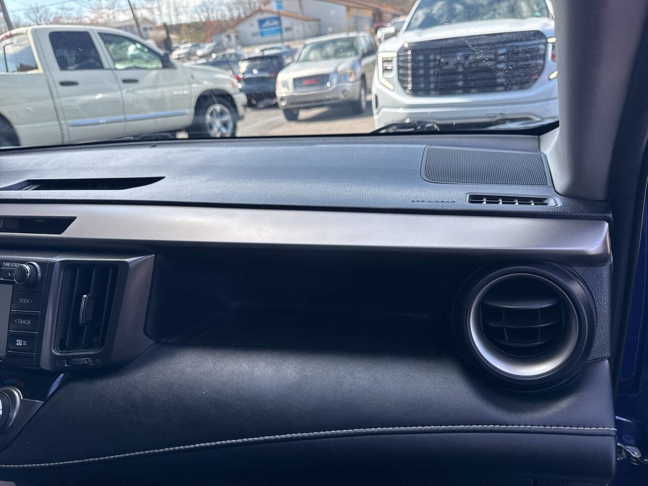 Used 2014 Toyota RAV4 XLE AWD/4WD image 26