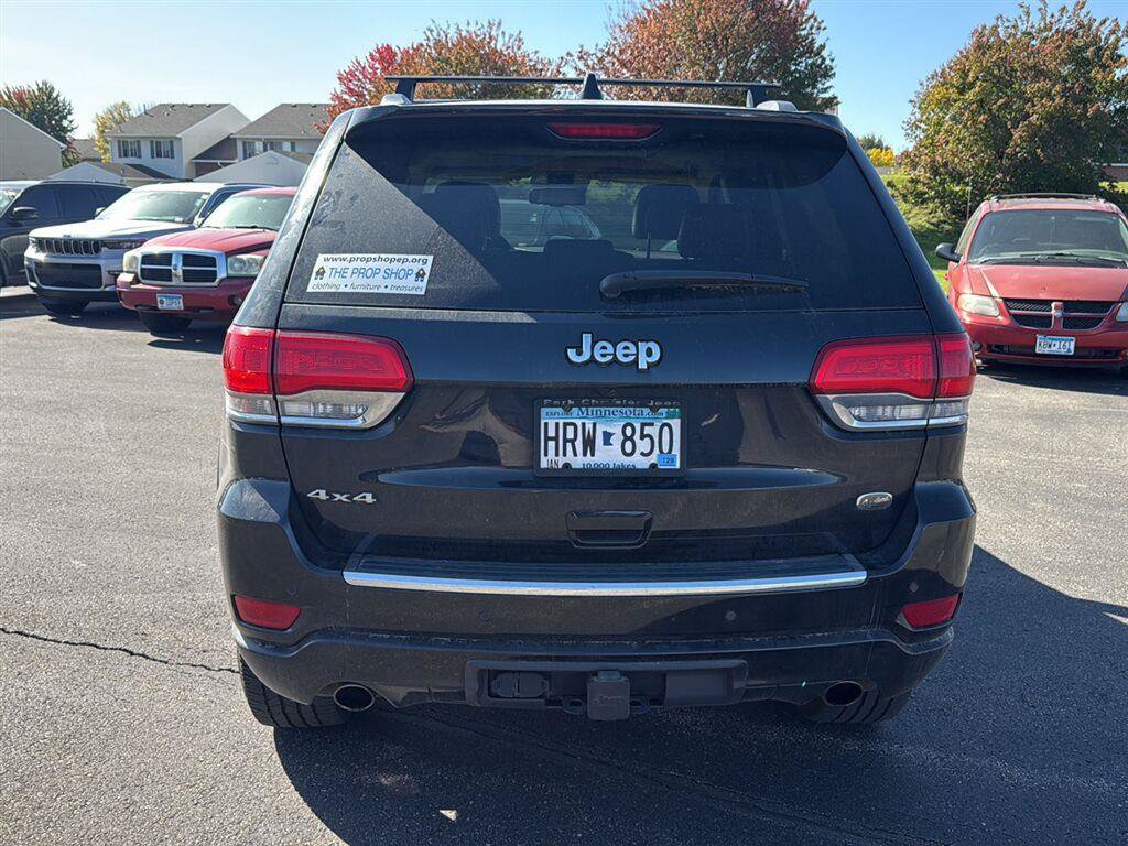 Used 2016 Jeep Grand Cherokee Overland w/ Advanced Technology Group AWD/4WD image 4