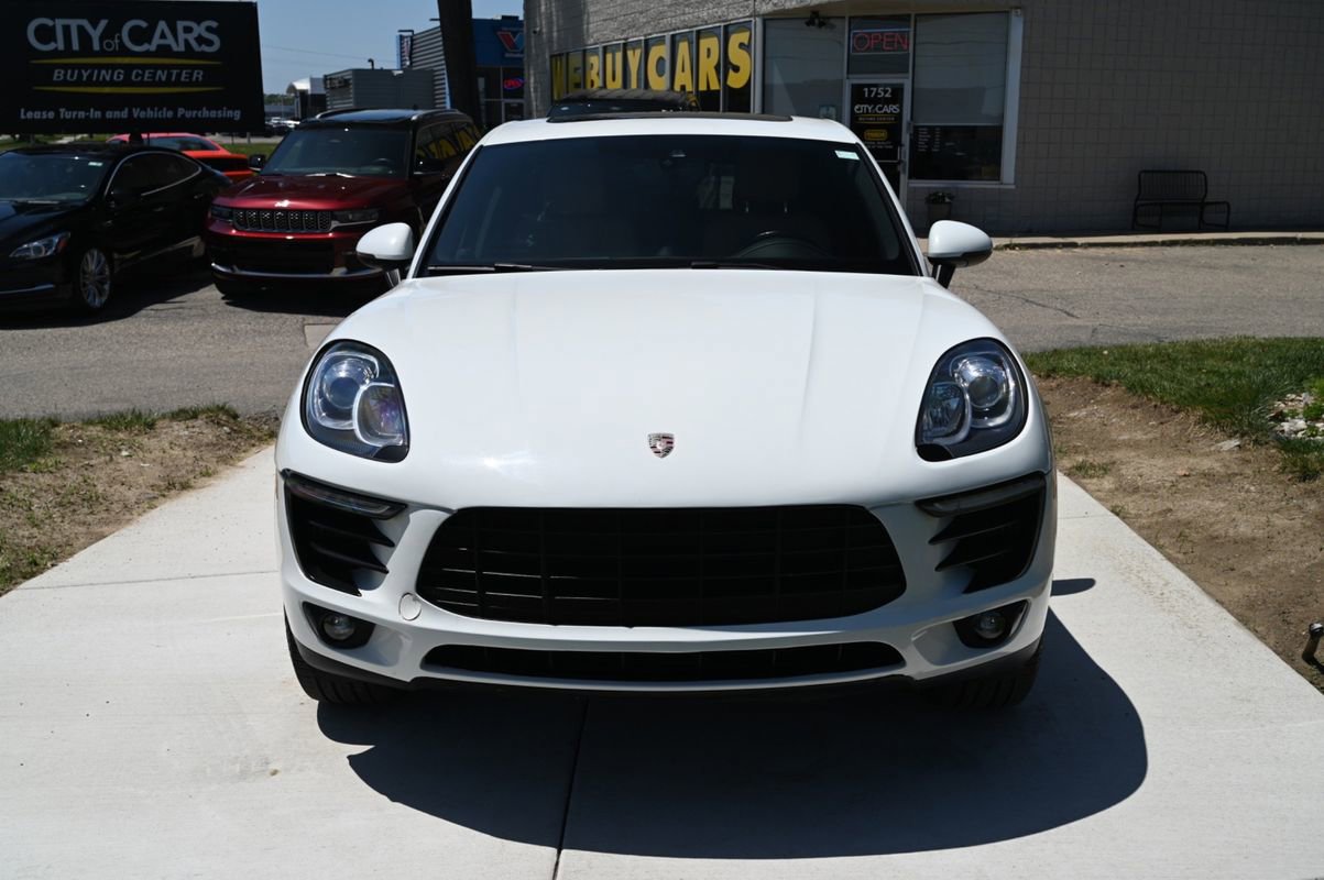 Used 2018 Porsche Macan S image 2