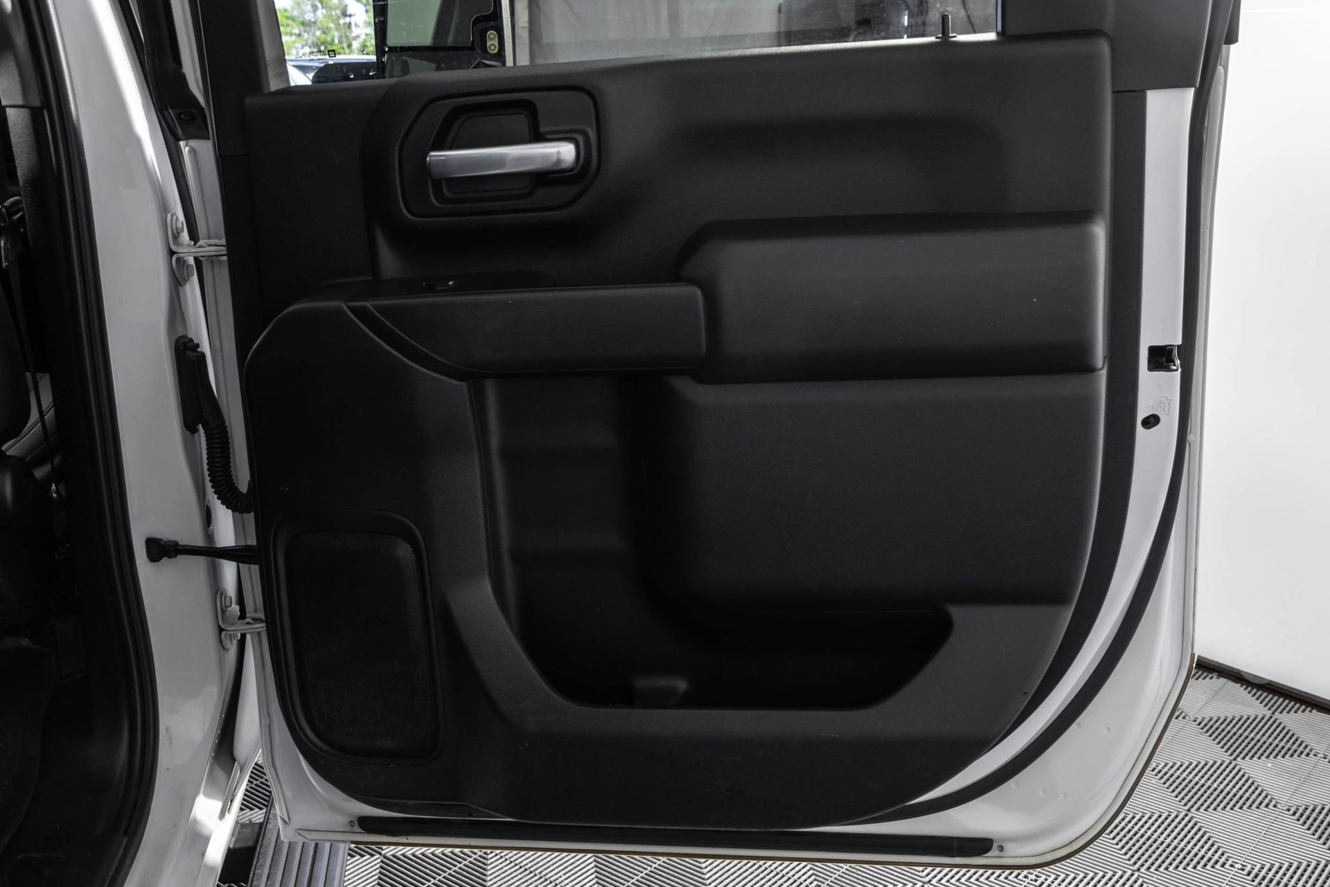 Used 2021 Chevrolet Silverado 2500 Custom w/ Custom Value Package AWD/4WD image 38