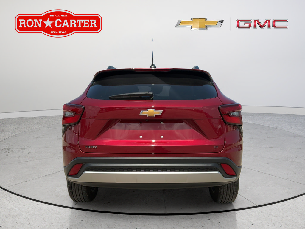 Used 2025 Chevrolet Trax LT w/ LT Convenience Package FWD image 5
