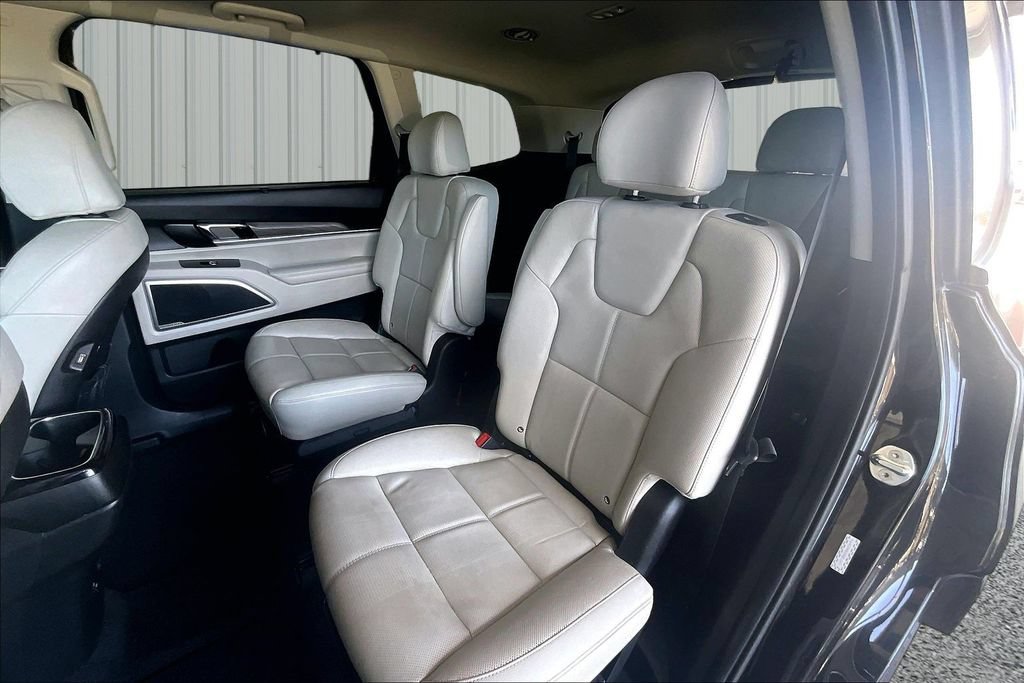 Used 2022 Kia Telluride EX w/ EX Premium Package AWD/4WD image 20