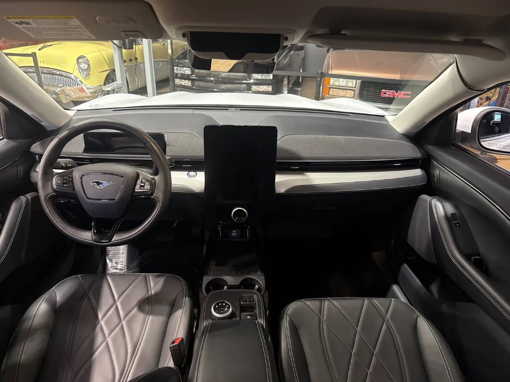 Used 2022 Ford Mustang Mach-E Select AWD/4WD image 17