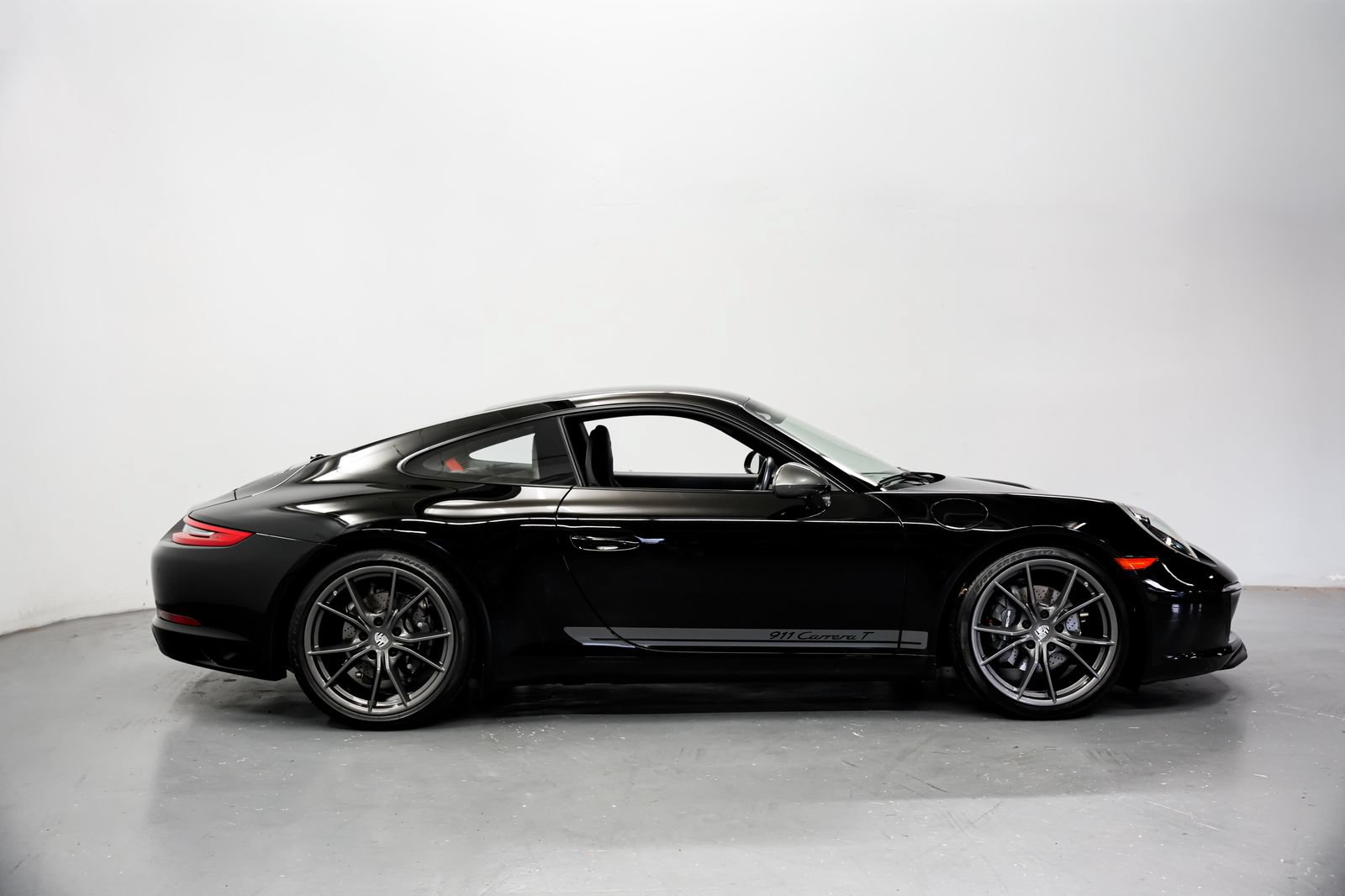 Used 2019 Porsche 911 Carrera T RWD image 2