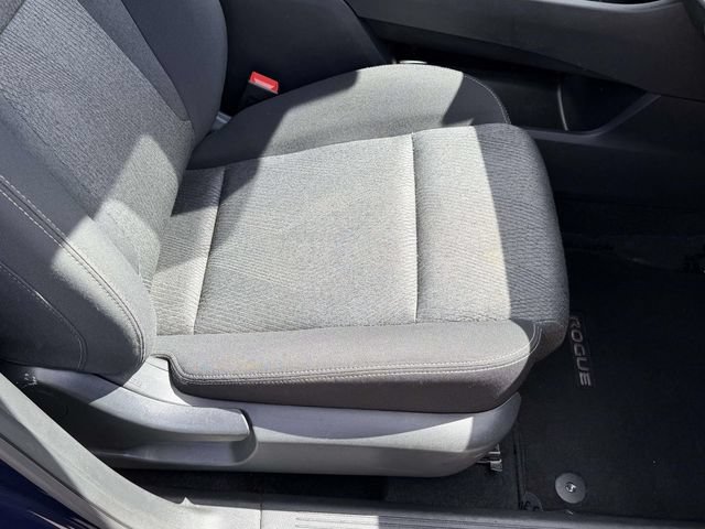 Used 2024 Nissan Rogue SV AWD/4WD image 11