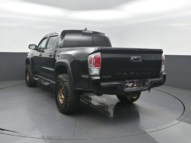 Used 2023 Toyota Tacoma TRD Off-Road AWD/4WD image 29