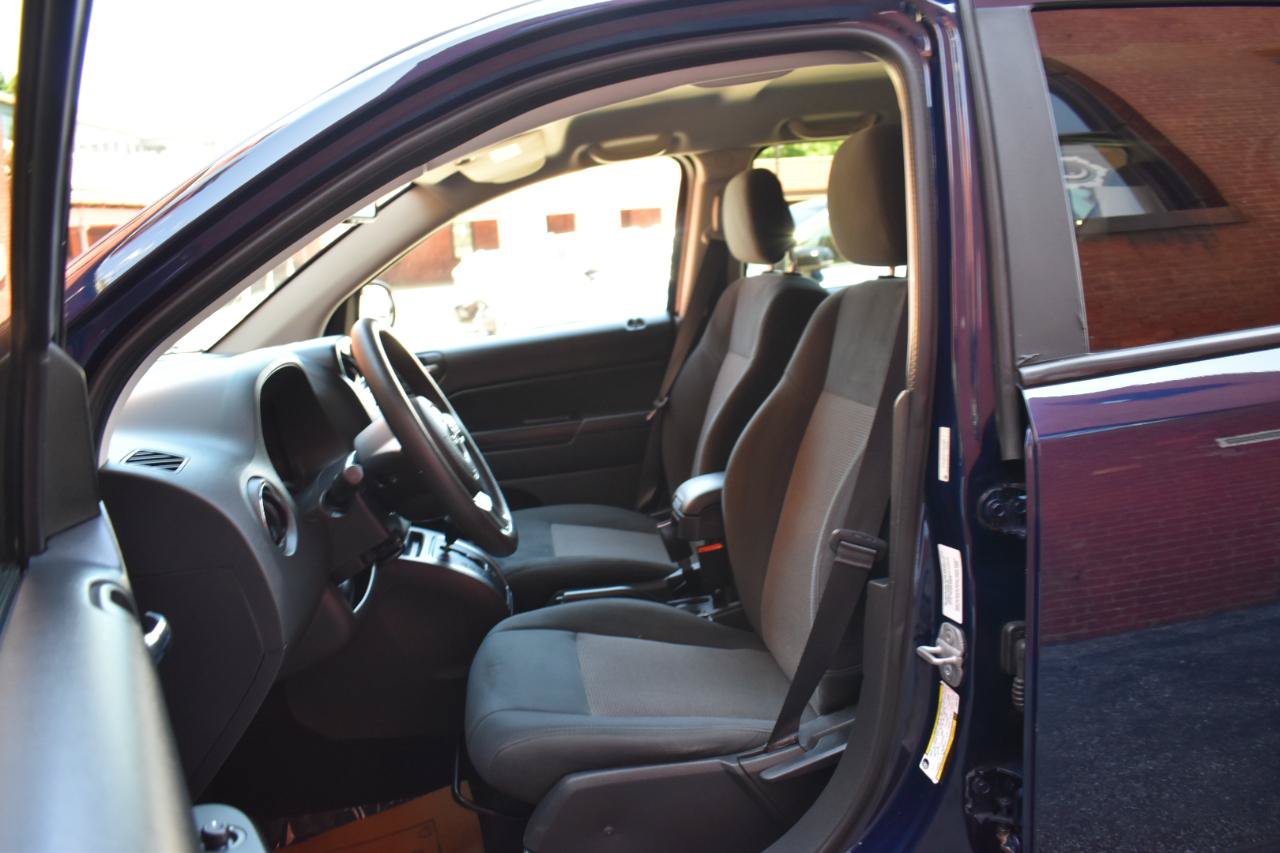 Used 2012 Jeep Compass Sport AWD/4WD image 12