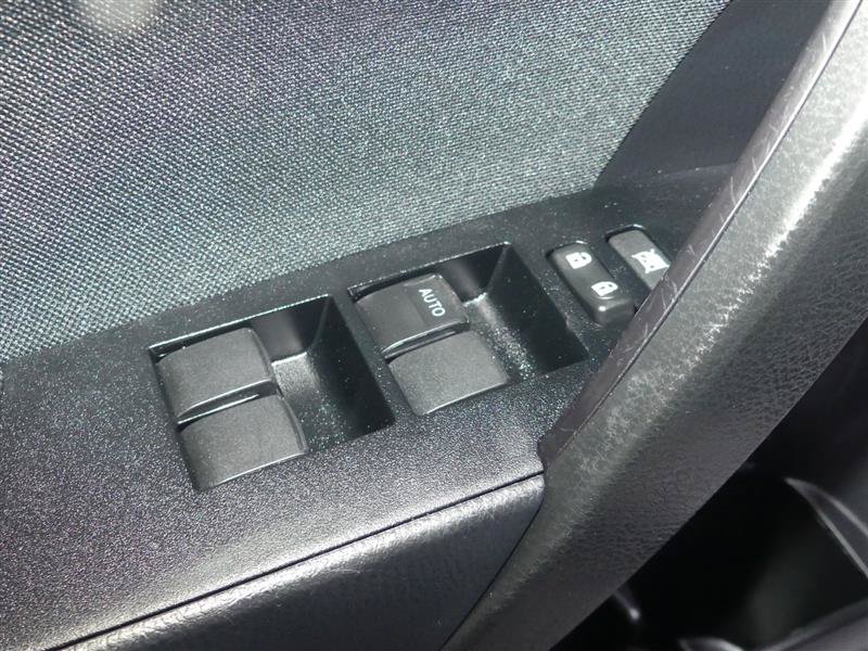 Used 2019 Toyota Corolla LE FWD image 19