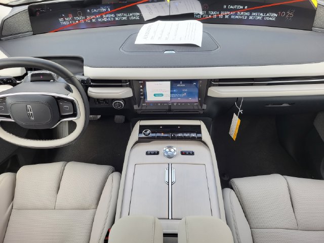 New 2026 Lincoln Navigator Reserve w/ Jet Appearance Package AWD/4WD image 11