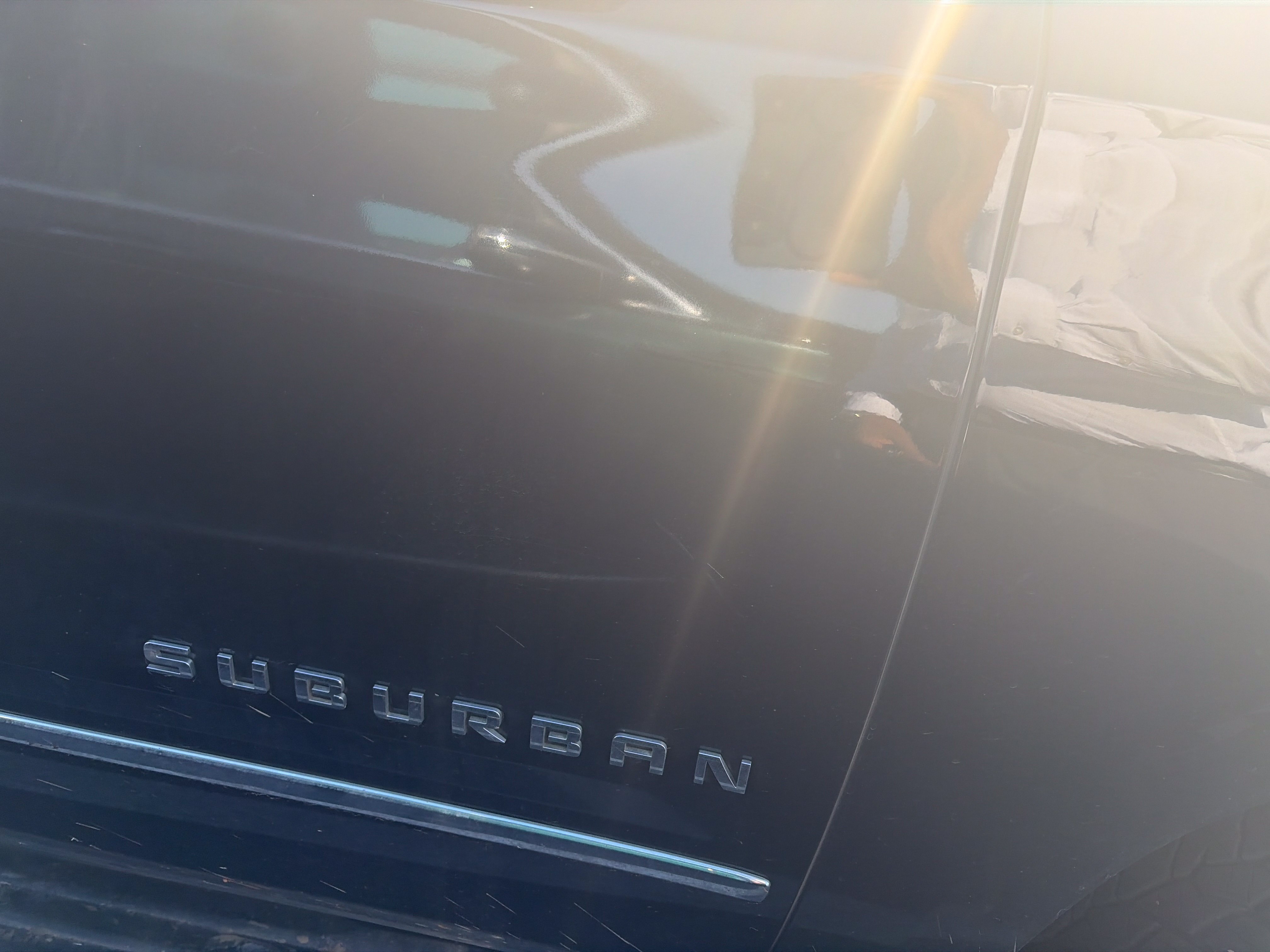 Used 2016 Chevrolet Suburban LT RWD image 5