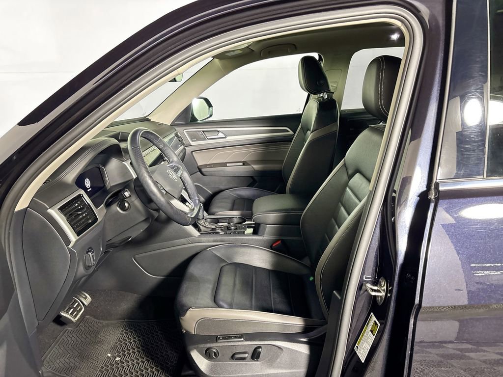 Used 2023 Volkswagen Atlas SEL Premium image 11