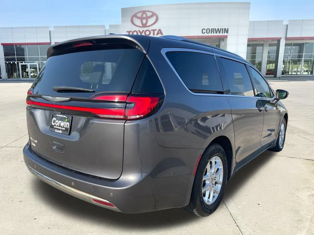 Used 2021 Chrysler Pacifica Touring-L FWD image 5