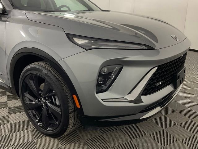 Used 2025 Buick Envision Sport Touring image 10