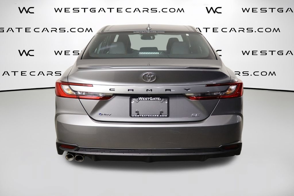 Used 2026 Toyota Camry SE w/ Convenience Package FWD image 4