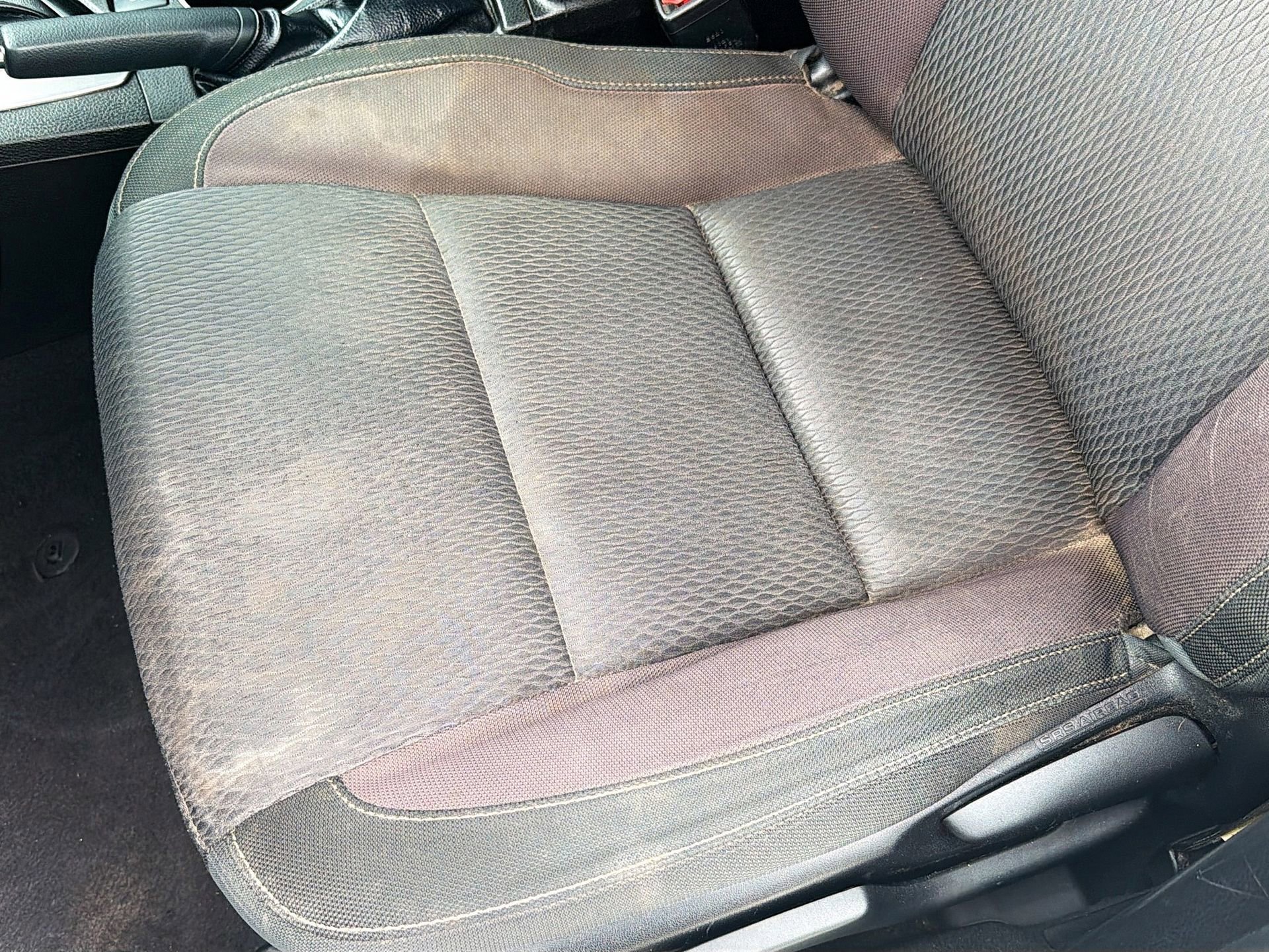 Used 2019 Toyota Corolla LE w/ Carpet Mat Package (TMS) image 20