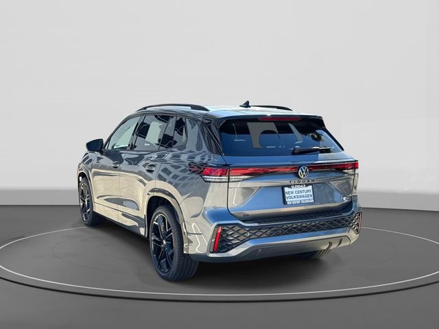 New 2026 Volkswagen Tiguan SE R-Line FWD image 3