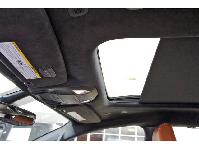 Used 2025 Chrysler Pacifica Pinnacle FWD image 27