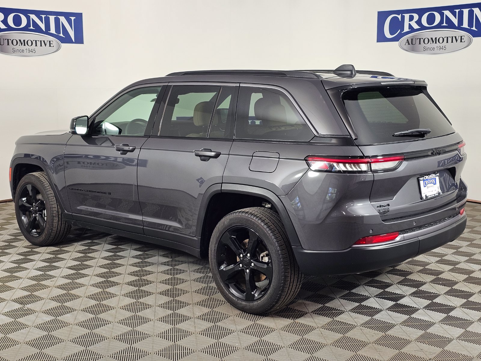 New 2026 Jeep Grand Cherokee Limited w/ Limited Altitude Package AWD/4WD image 34