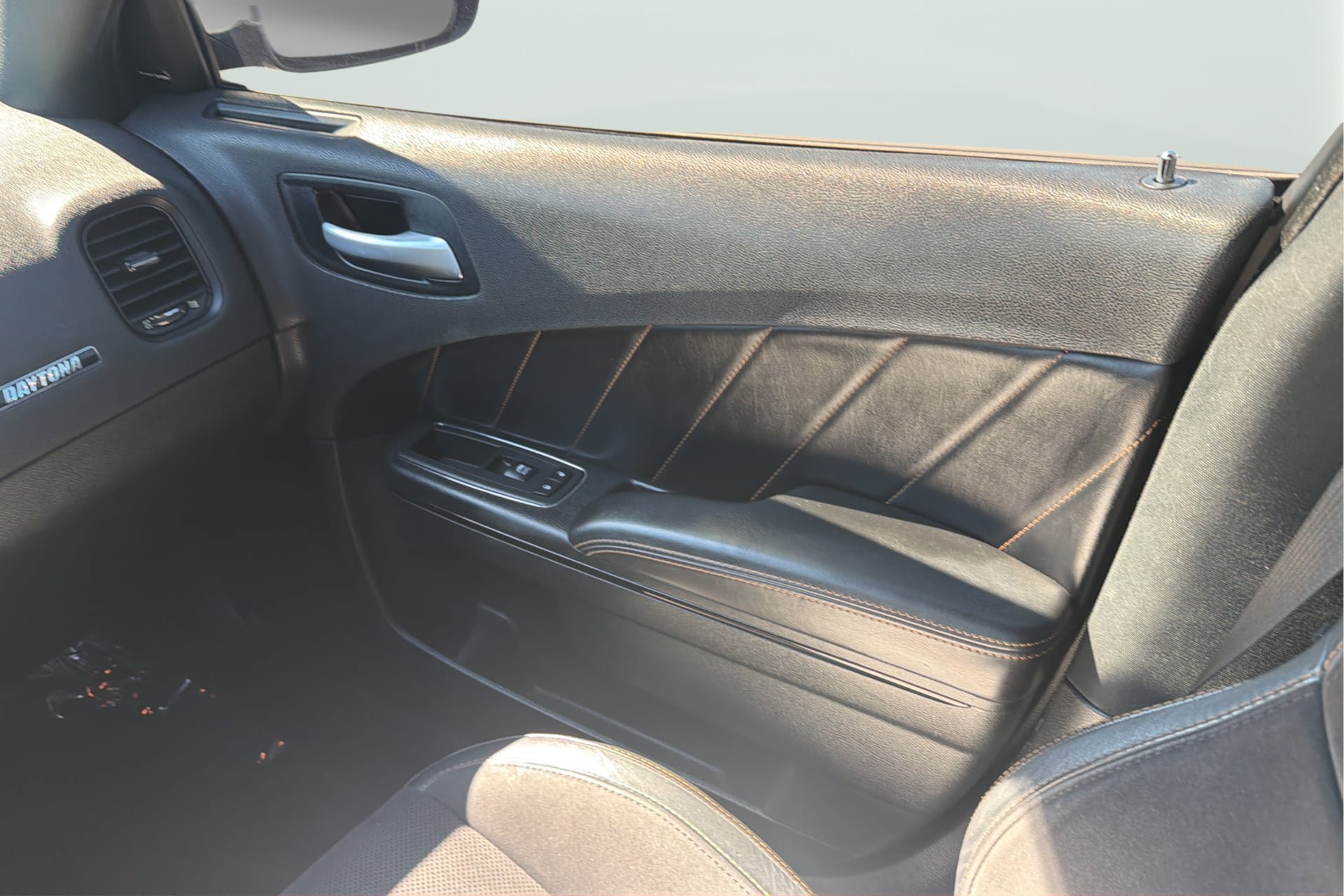 Used 2018 Dodge Charger R/T RWD image 17