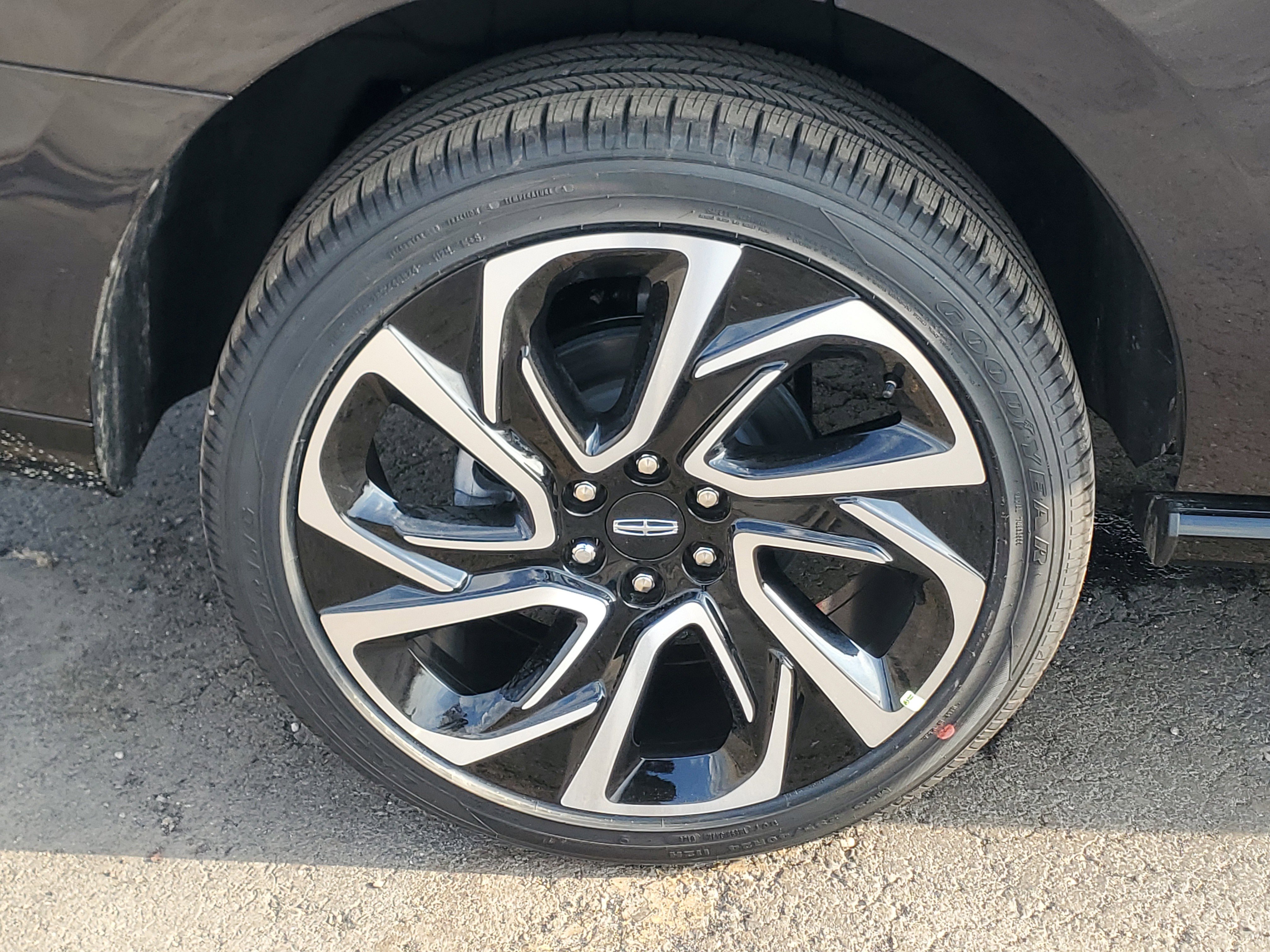 New 2026 Lincoln Navigator Reserve image 5