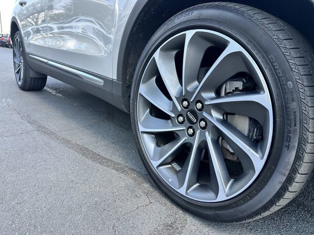 Certified 2023 Lincoln Nautilus Reserve w/ Equipment Group 202A image 11