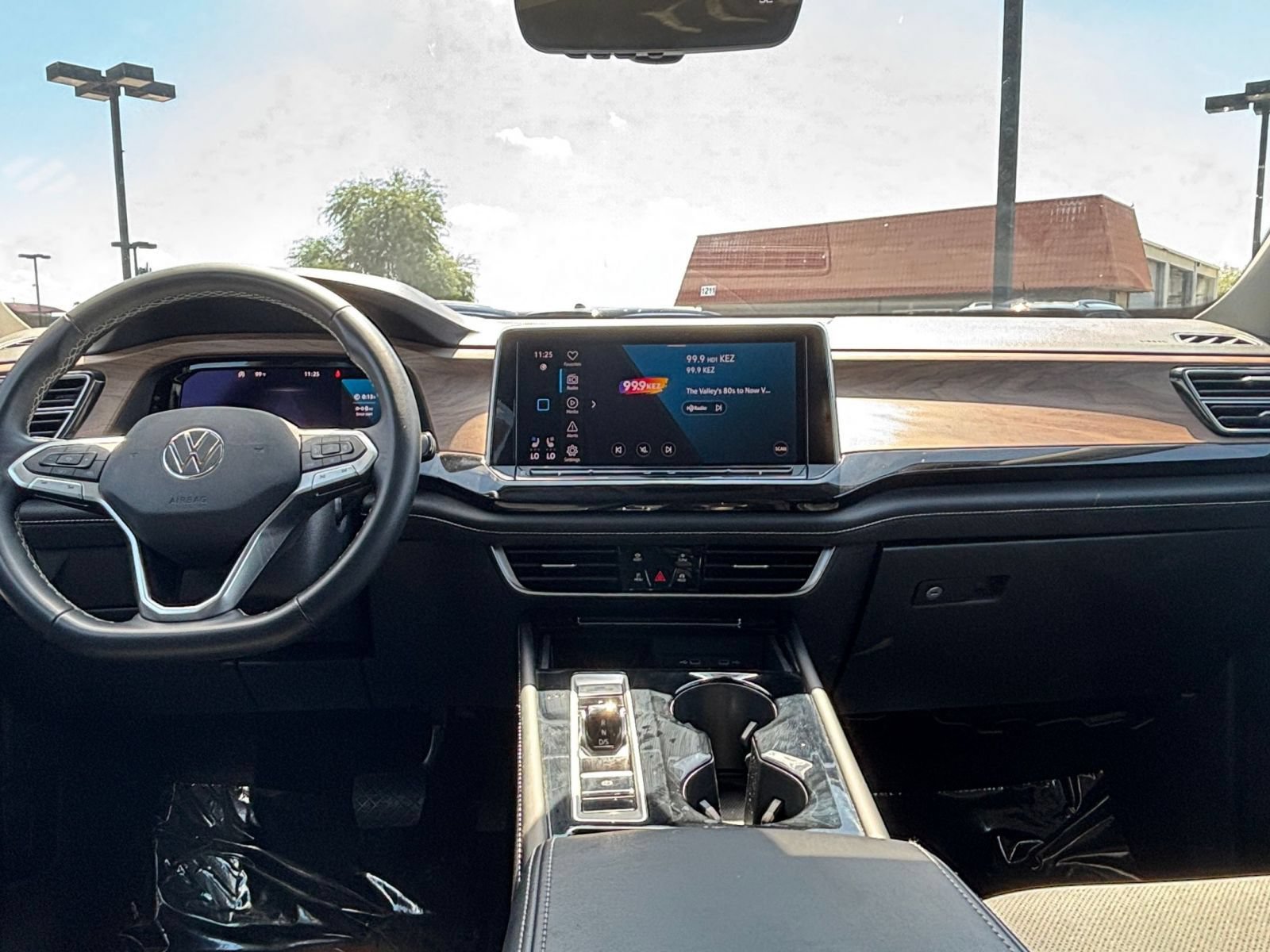 Used 2026 Volkswagen Atlas SE FWD image 35