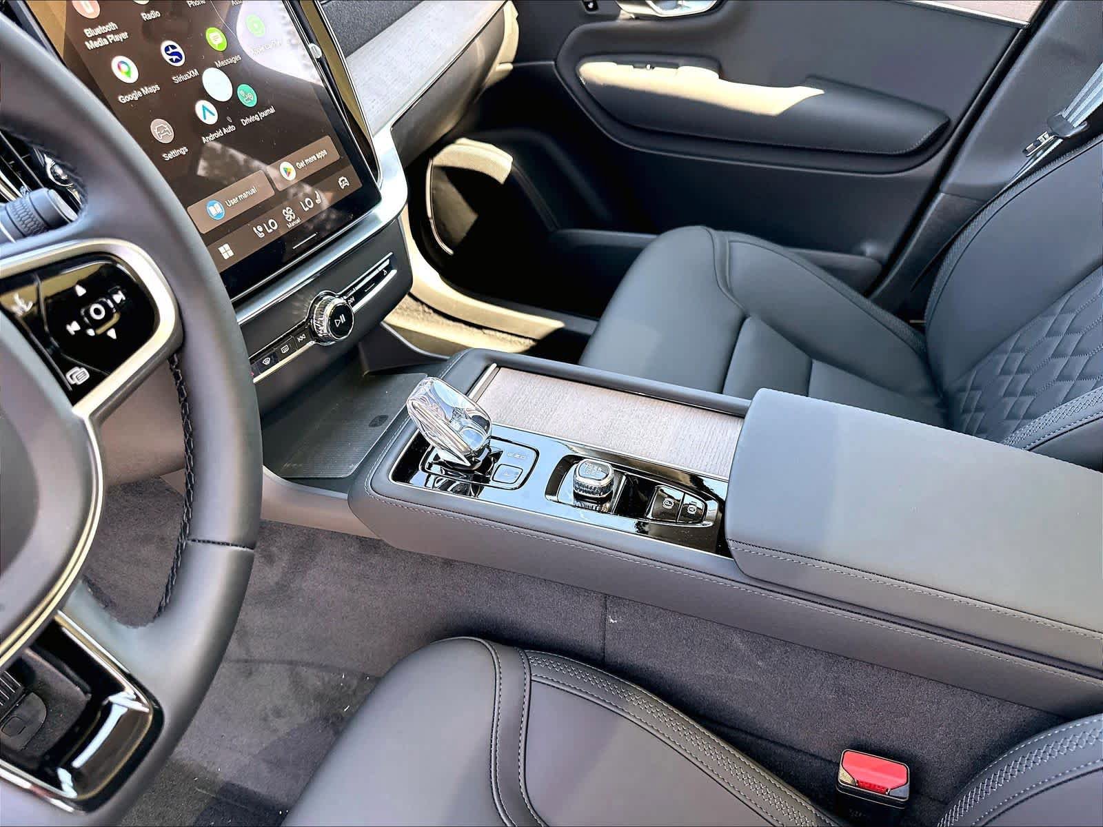 New 2026 Volvo XC90 T8 Plus w/ Protection Package AWD/4WD image 10