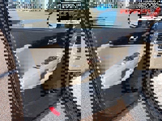 Used 2019 Kia Sorento LX w/ LX Convenience Package image 10