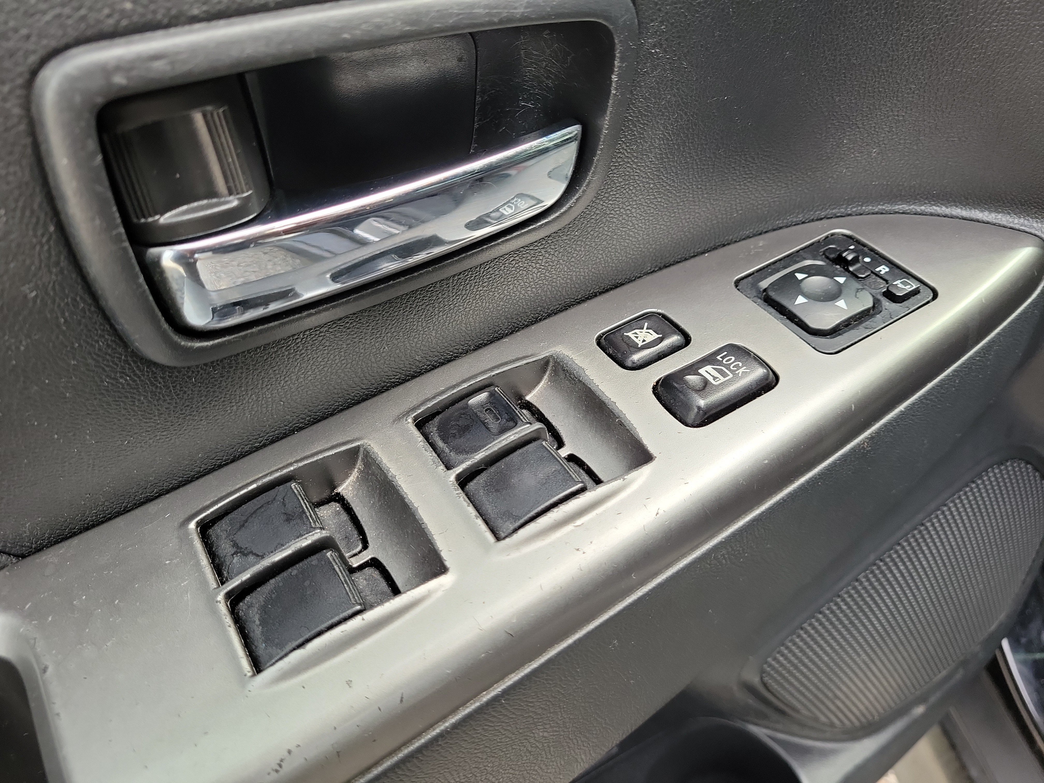 Used 2023 Mitsubishi Outlander Sport ES AWD/4WD image 14