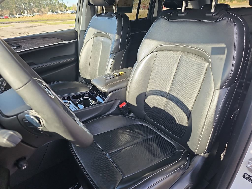 Used 2022 Jeep Grand Cherokee Limited 4xe w/ Luxury Tech Group II image 19