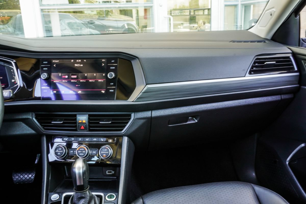 Used 2020 Volkswagen Jetta SEL FWD image 17