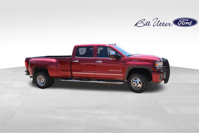 Used 2018 GMC Sierra 3500 Denali w/ Duramax Plus Package AWD/4WD image 4