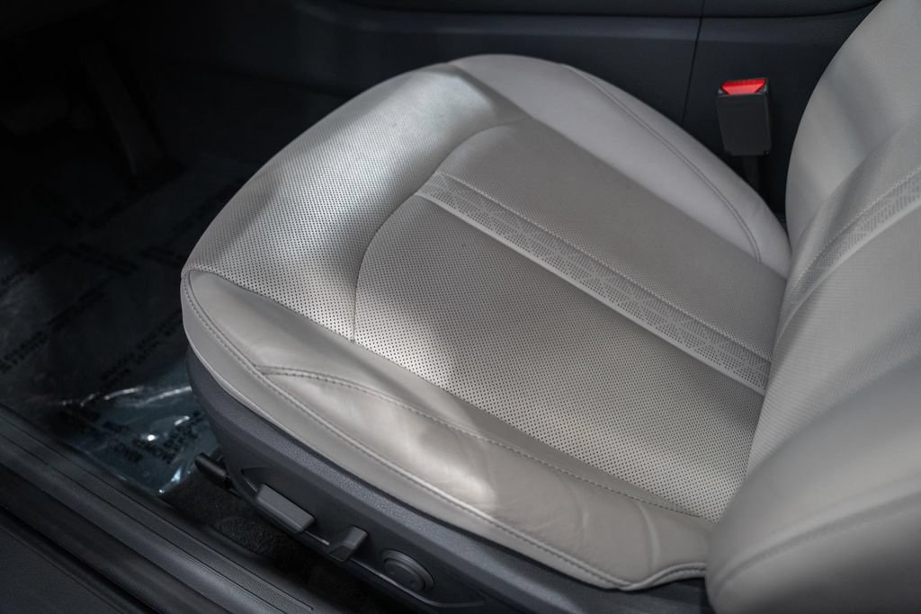 Used 2021 Hyundai Sonata Limited w/ Cargo Package FWD image 31