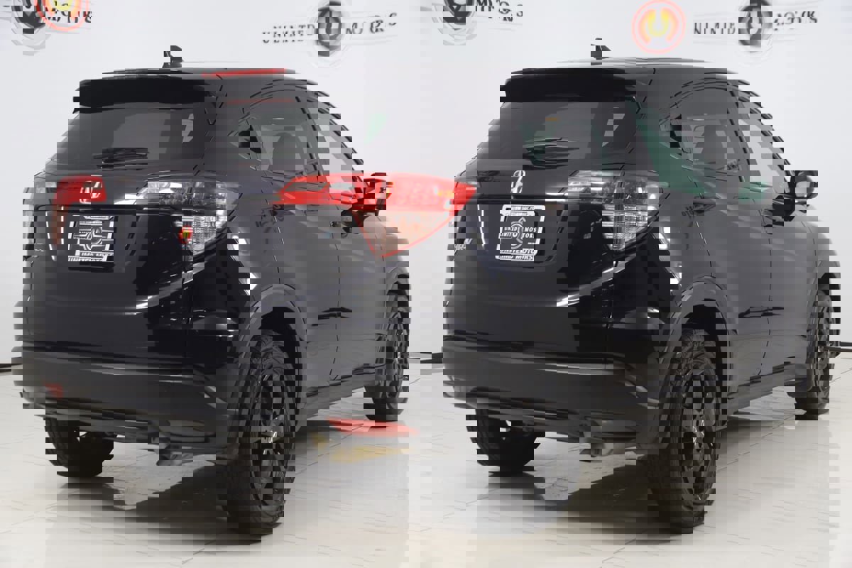 Used 2018 Honda HR-V EX image 3