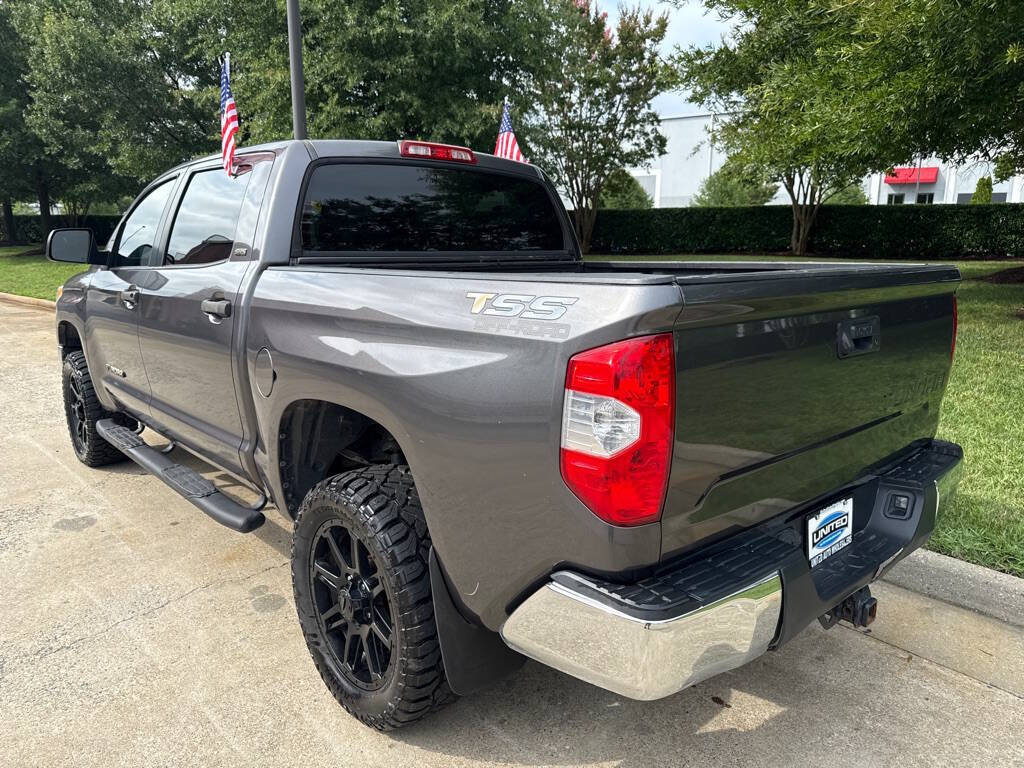 Used 2016 Toyota Tundra SR5 w/ SR5 Upgrade Package RWD image 6