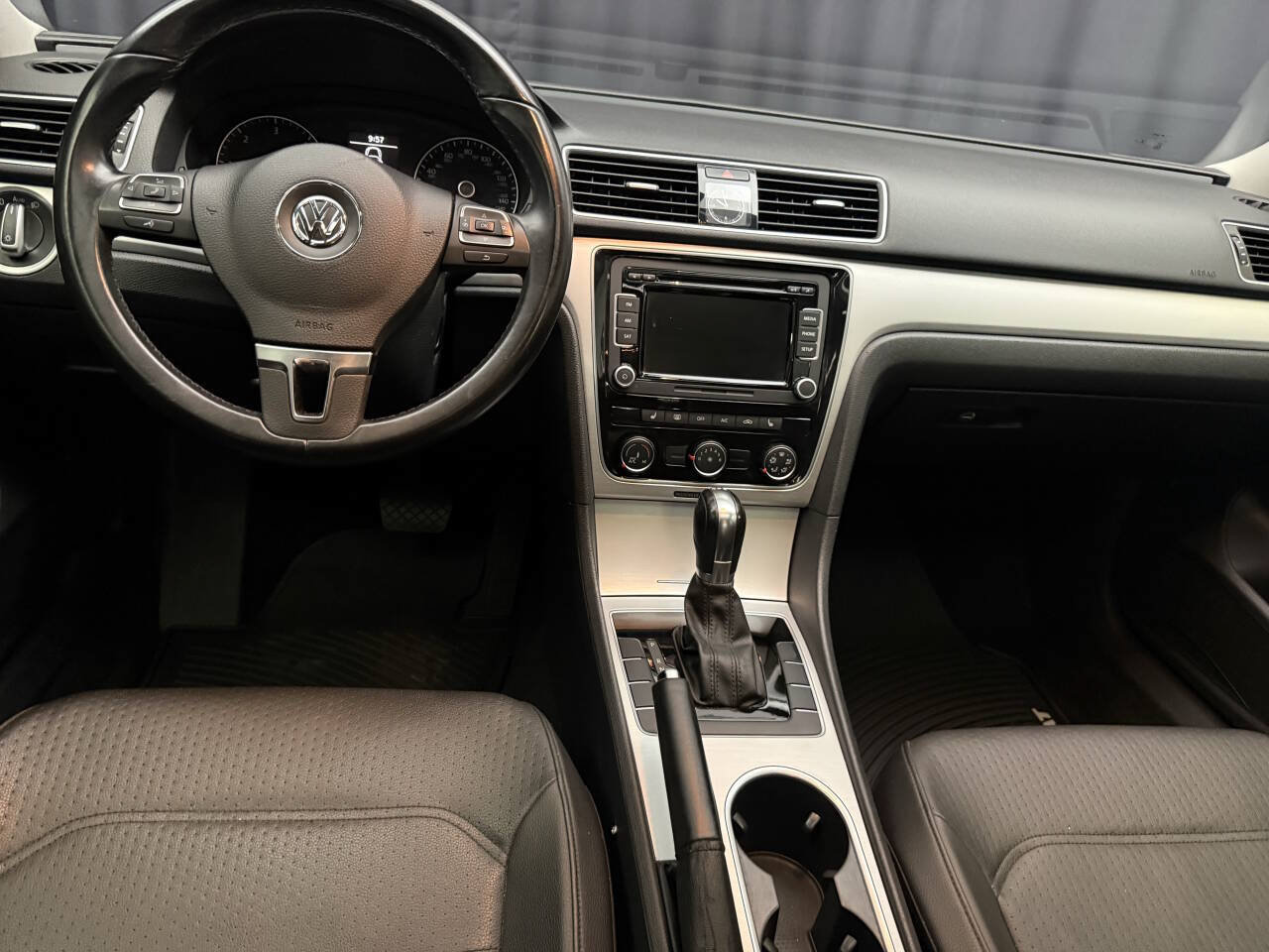 Used 2013 Volkswagen Passat TDI SE FWD image 16