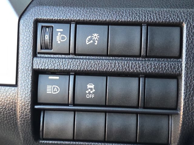 Used 2025 Toyota Tacoma SR5 AWD/4WD image 26