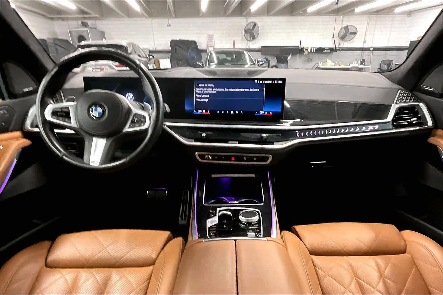 Used 2025 BMW X7 xDrive40i w/ M Sport Package image 13