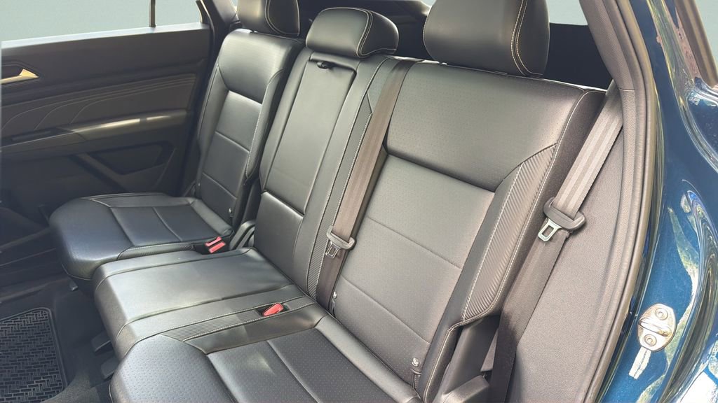 Certified 2022 Volkswagen Atlas Cross Sport SE w/ Panoramic Sunroof Package FWD image 31