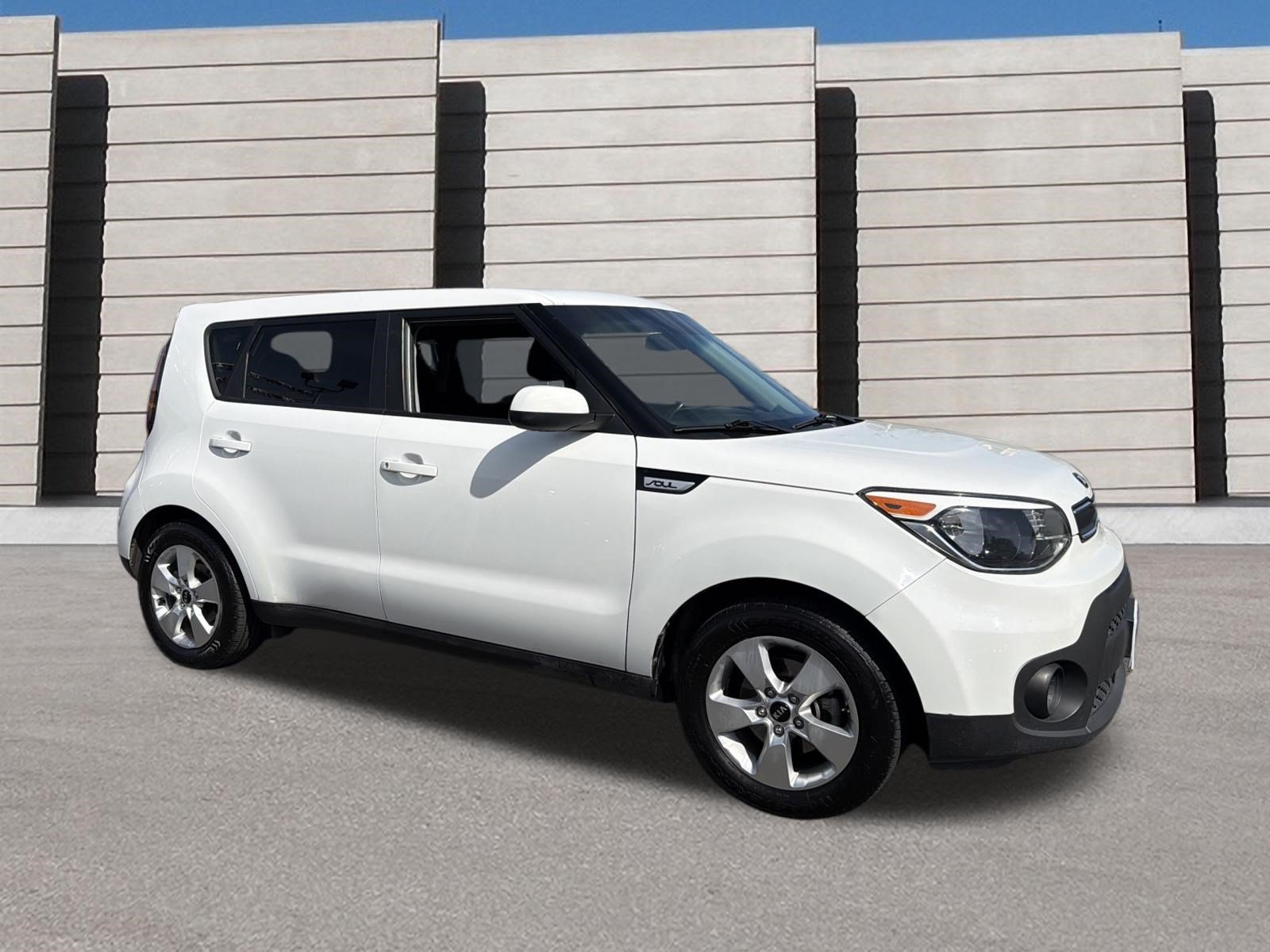 Used 2017 Kia Soul FWD image 6