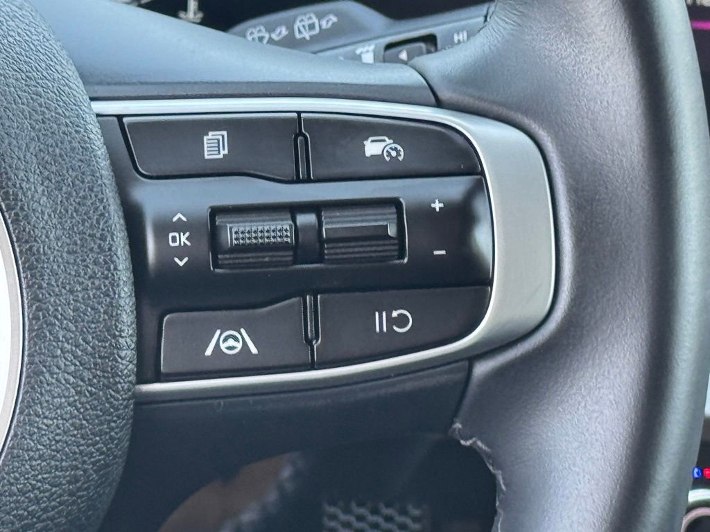 Used 2024 Kia Sportage EX image 23