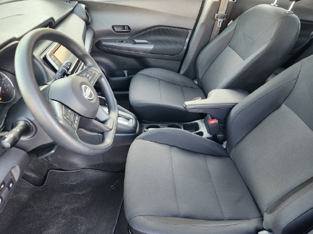 Used 2025 Nissan Kicks Play S FWD image 4