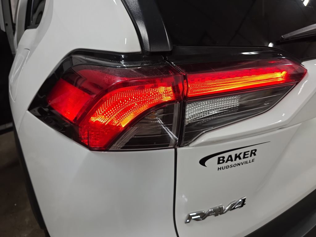Used 2024 Toyota RAV4 LE image 31
