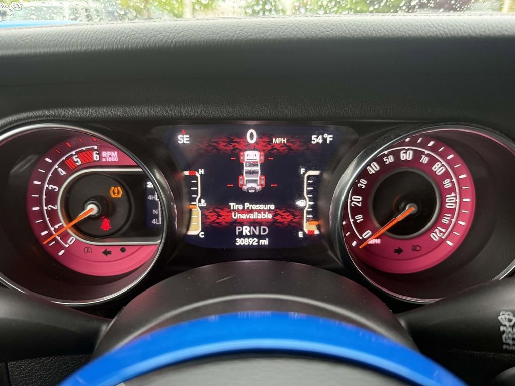 Used 2022 Jeep Wrangler Unlimited Sahara AWD/4WD image 26