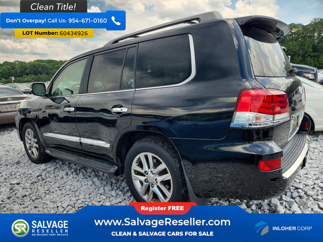 Used 2013 Lexus LX 570 4WD w/ Luxury Pkg image 3
