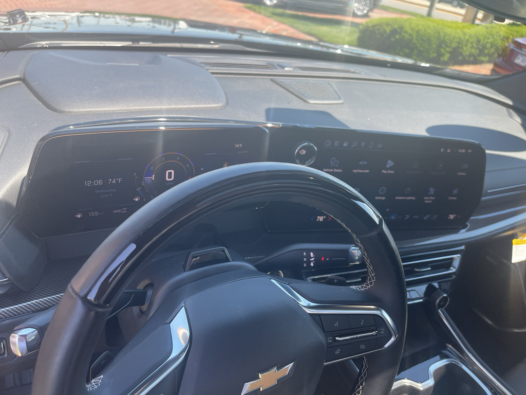 Used 2025 Chevrolet Traverse High Country w/ LPO, Floor Liner Package AWD/4WD image 25