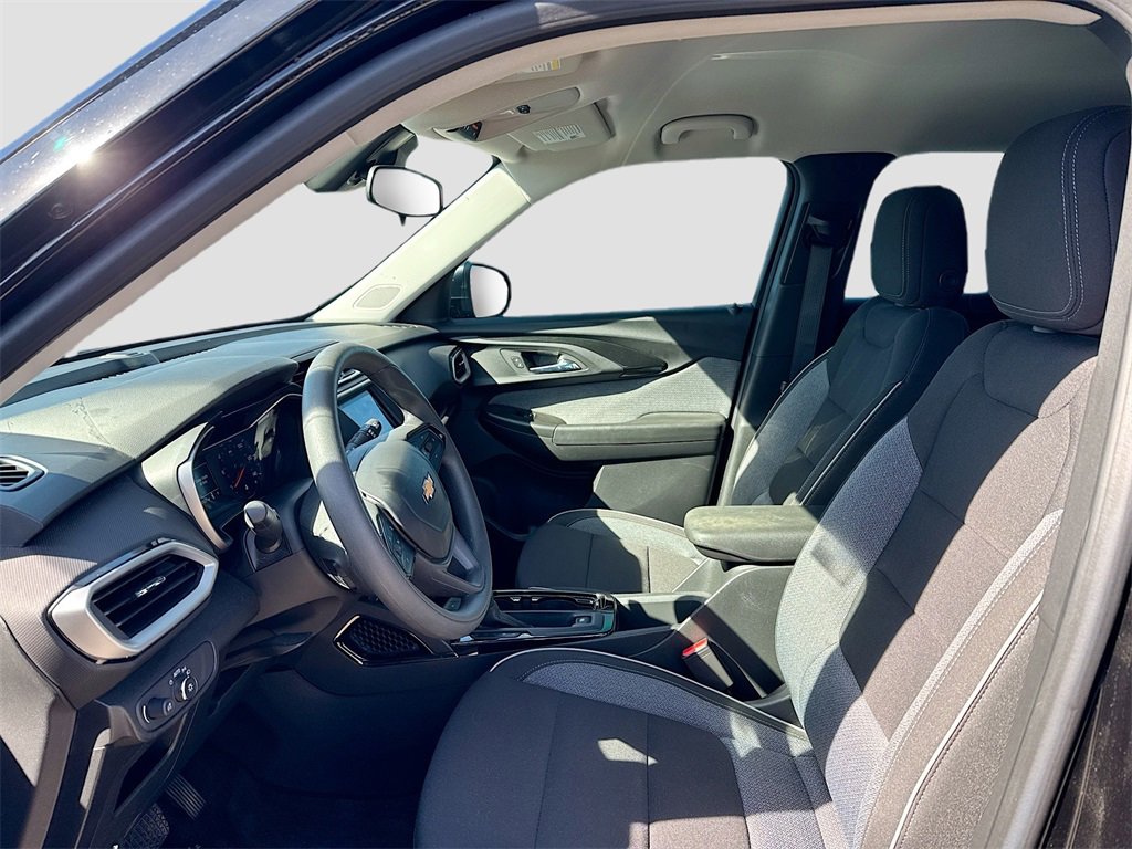Used 2023 Chevrolet TrailBlazer LS image 10