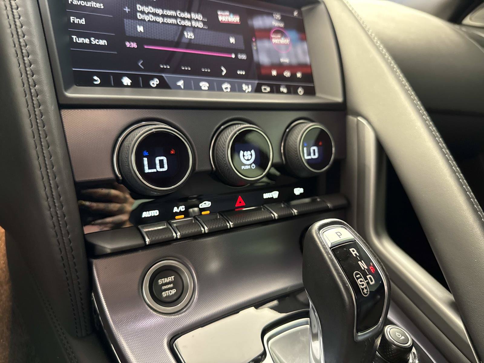 Certified 2021 Jaguar F-TYPE Coupe RWD image 19