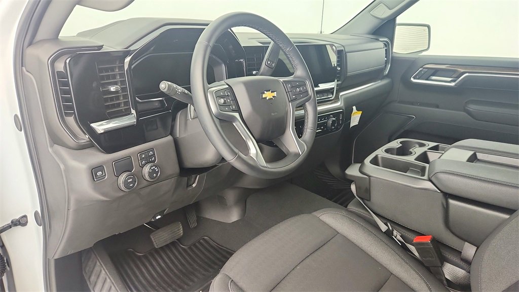 Certified 2025 Chevrolet Silverado 1500 LT w/ Safety Package image 14