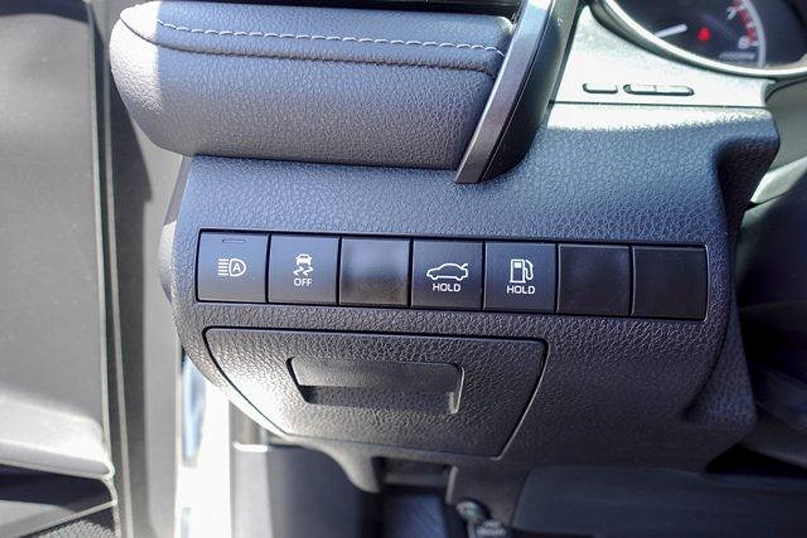 Used 2023 Toyota Camry SE FWD image 12